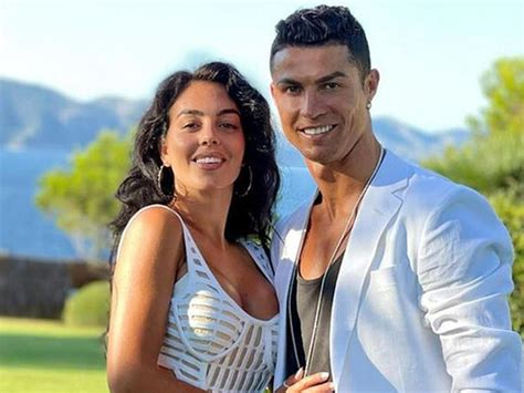 georgina rodríguez en tanga|Georgina, la esposa de CR7 con una tanga que no deja nada a la ...